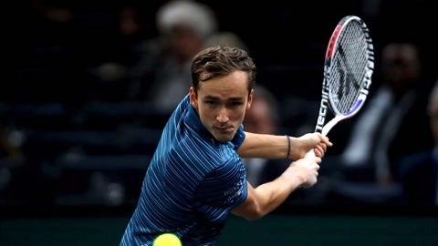 曼联中场组织乏力