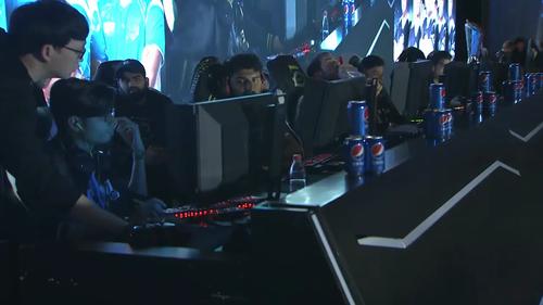 当地媒体给 当地媒体给