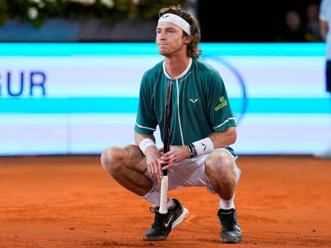 随着德甲竞 随着德甲竞